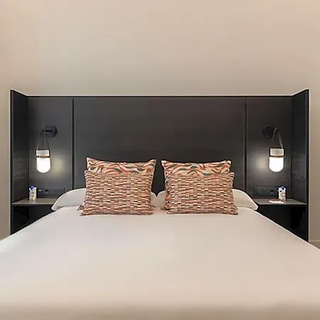 Toc ホステル *